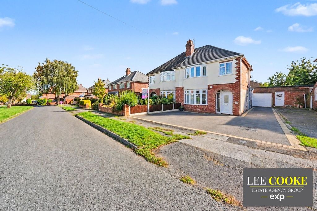 Property photo 1 of 35