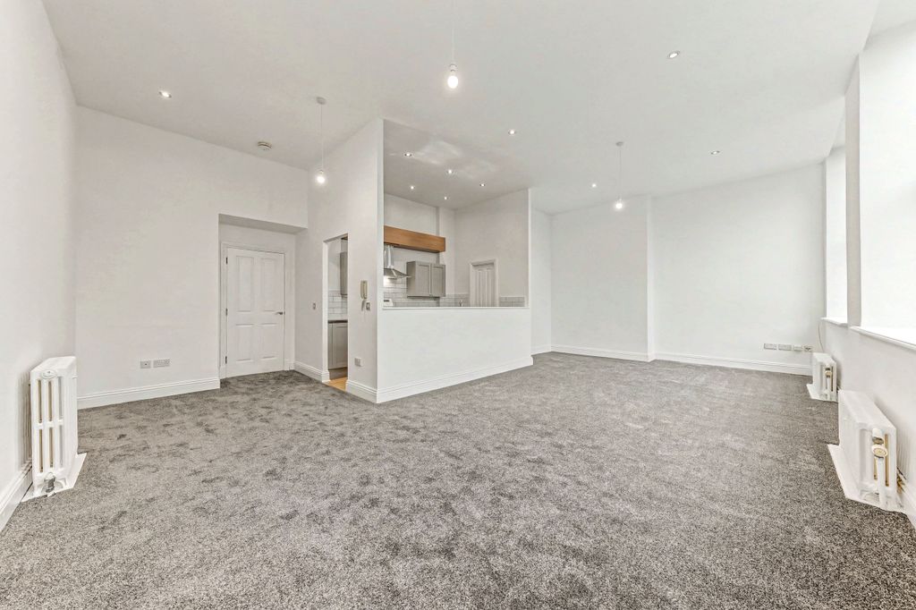 Property photo 3 of 14 Dining/Living Room