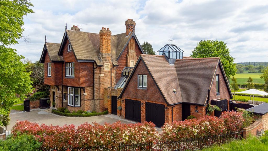 Property photo 1 of 37 Stondon Road