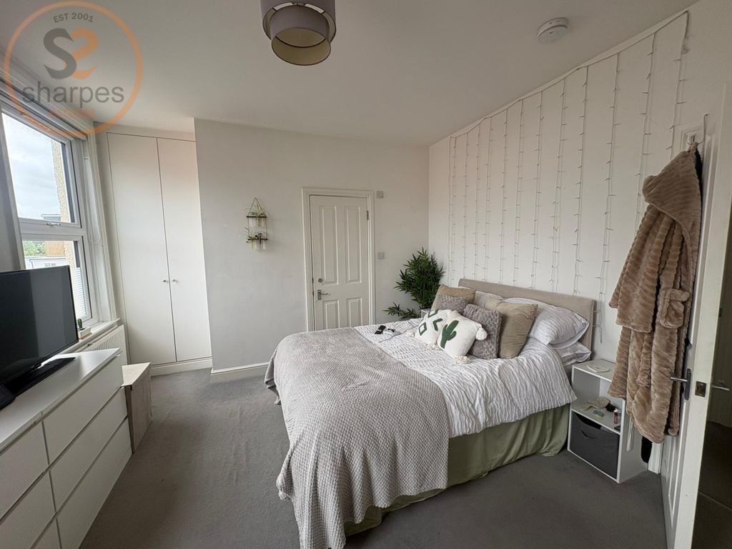 Property photo 2 of 30 1Cb671Fb-6186-4c44-9688-c1A2c2F61131