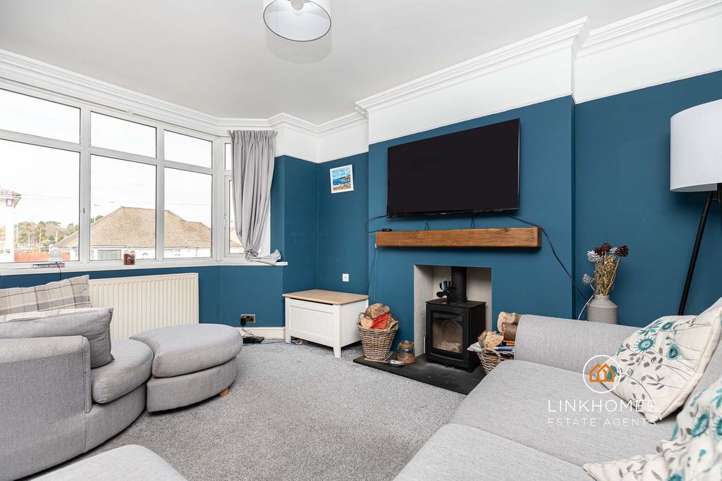Property photo 2 of 24