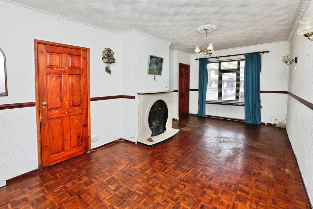 Property photo 3 of 15
