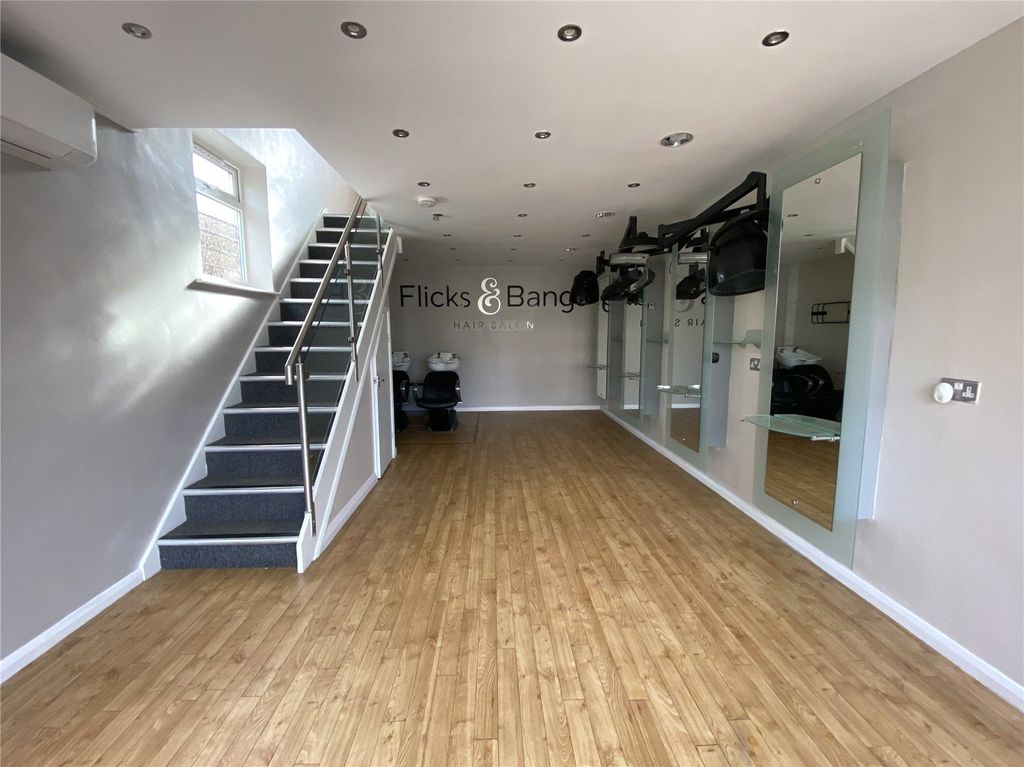 Property photo 2 of 16 Picture No. 02