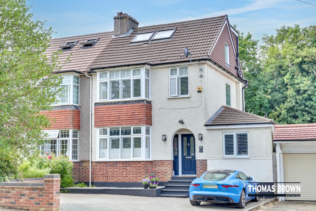 Property photo 1 of 24