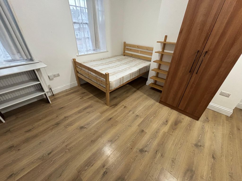 Property photo 3 of 4