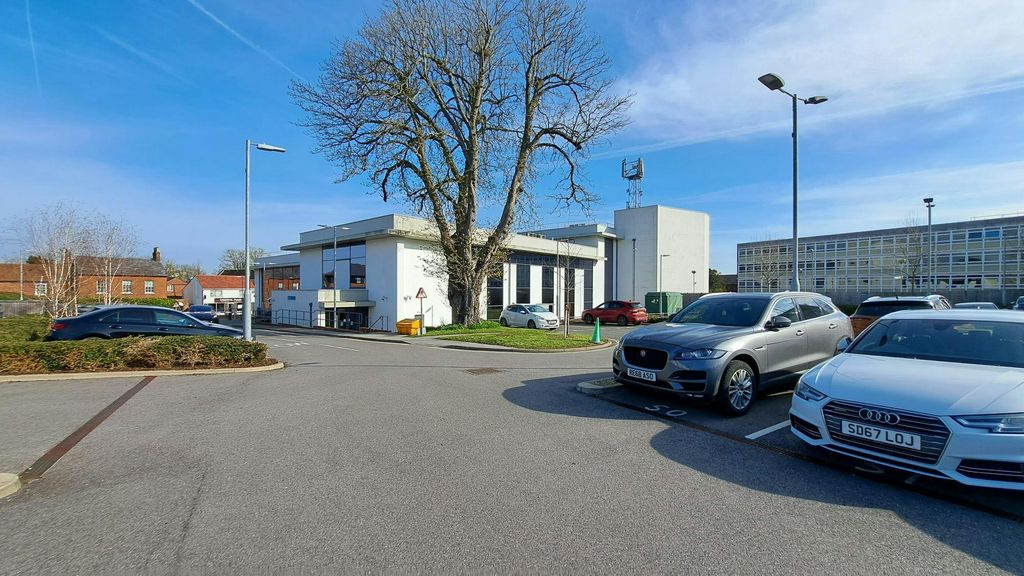 Property photo 3 of 3 1000006878.Jpg