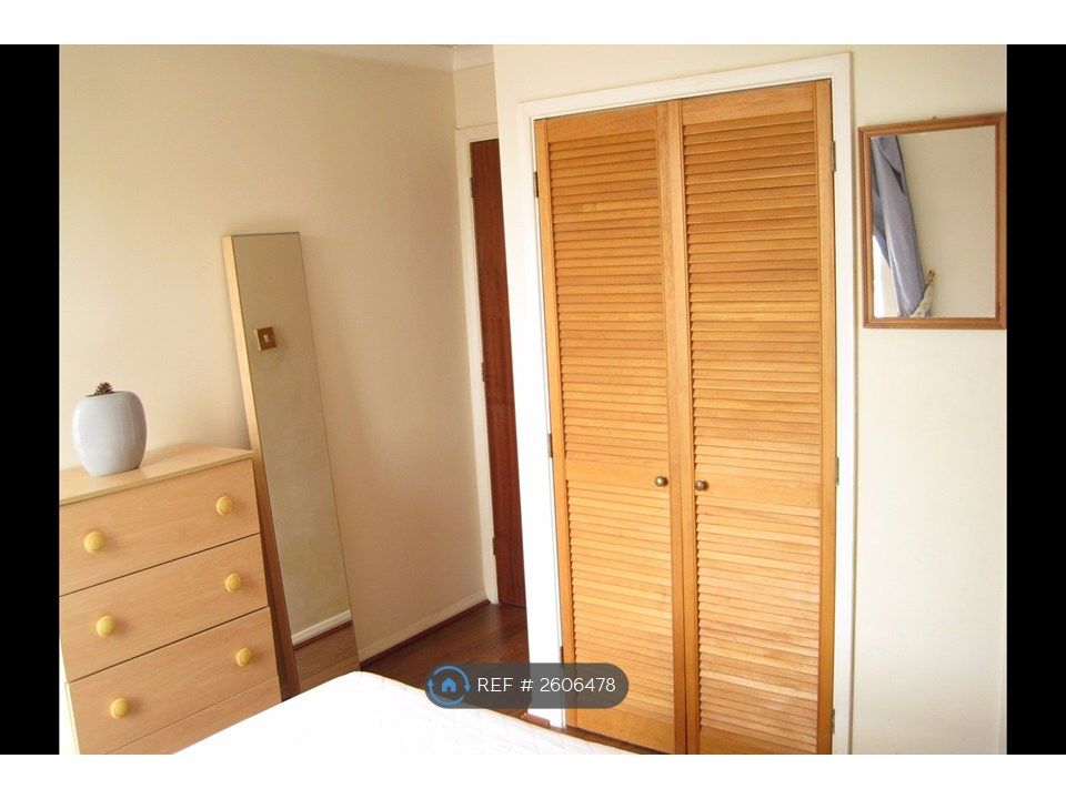 Property photo 3 of 9 Bedroom Storage