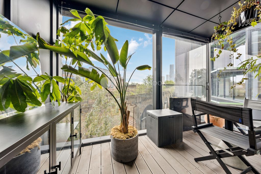 Property photo 3 of 24