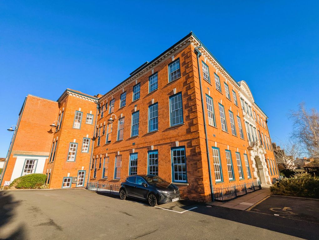 Property photo 3 of 12