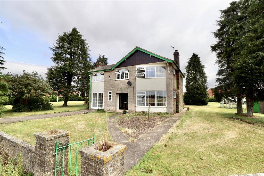 Property photo 1 of 16