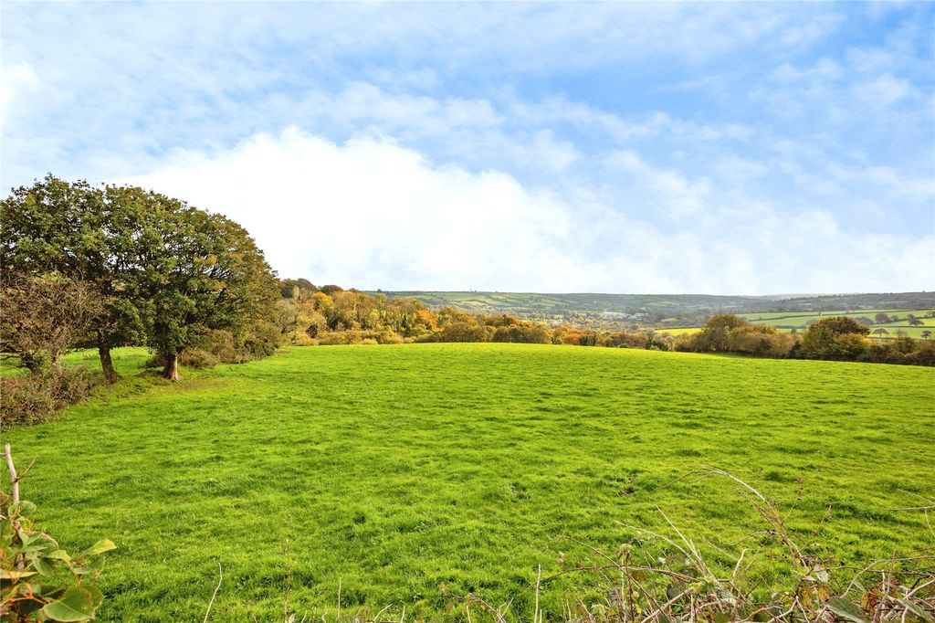 Property photo 2 of 19 Picture No. 03