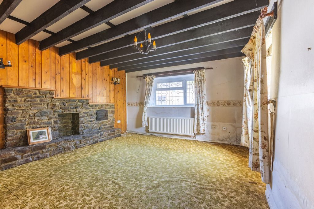 Property photo 3 of 18