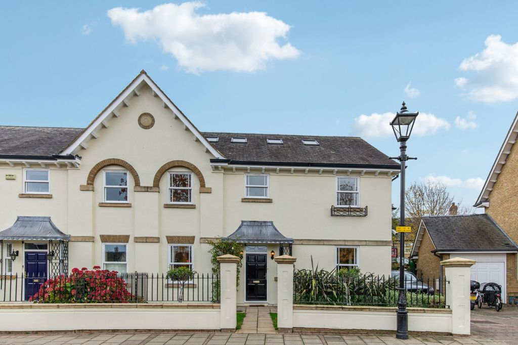 Property photo 3 of 24