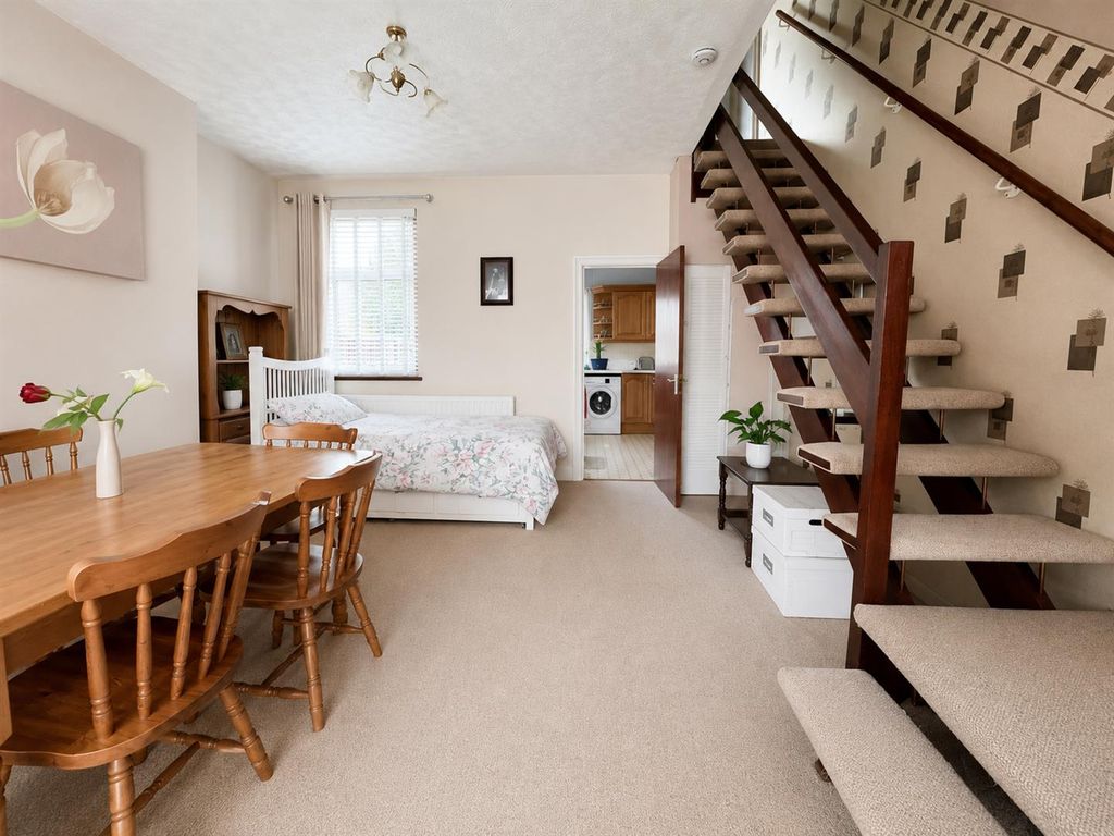 Property photo 3 of 11 E280C473-F98C-465A-Acc8-B991072325D5.Png