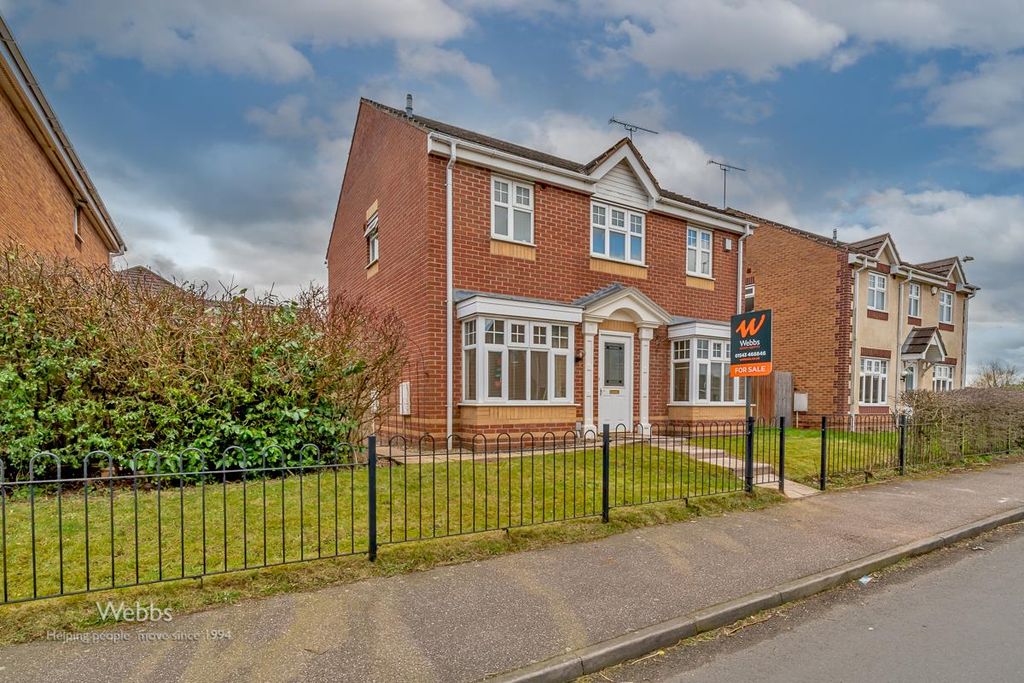 Property photo 1 of 37 Â© Webbs Estate Agents Â© (35 Of 71).Jpg