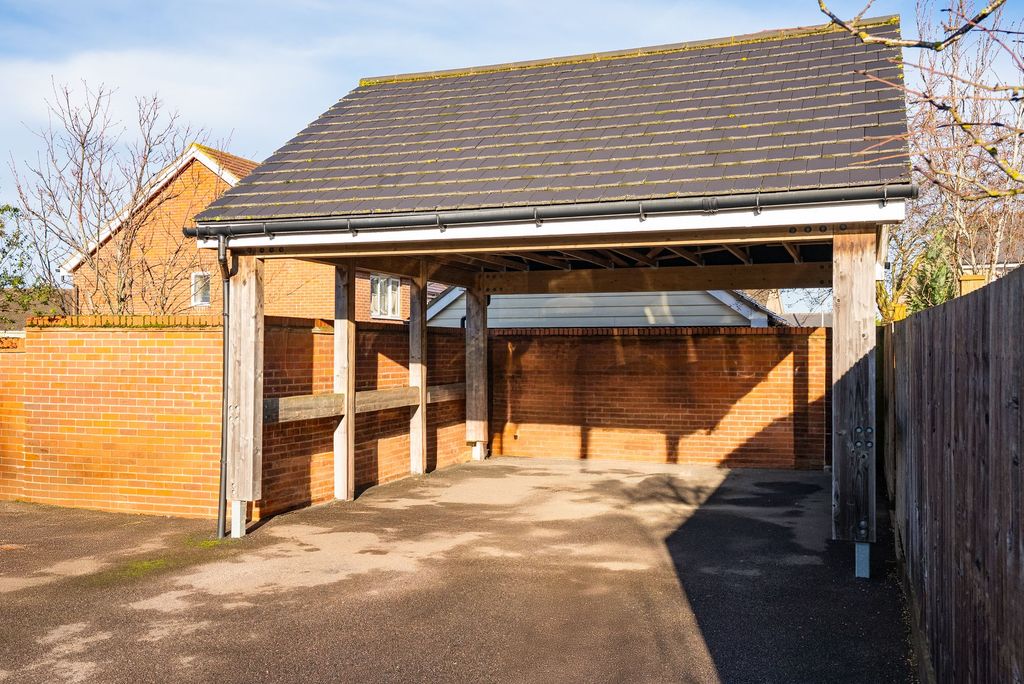 Property photo 3 of 21