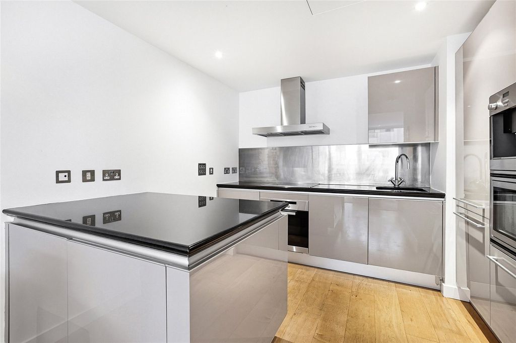 Property photo 3 of 17 Picture No. 09