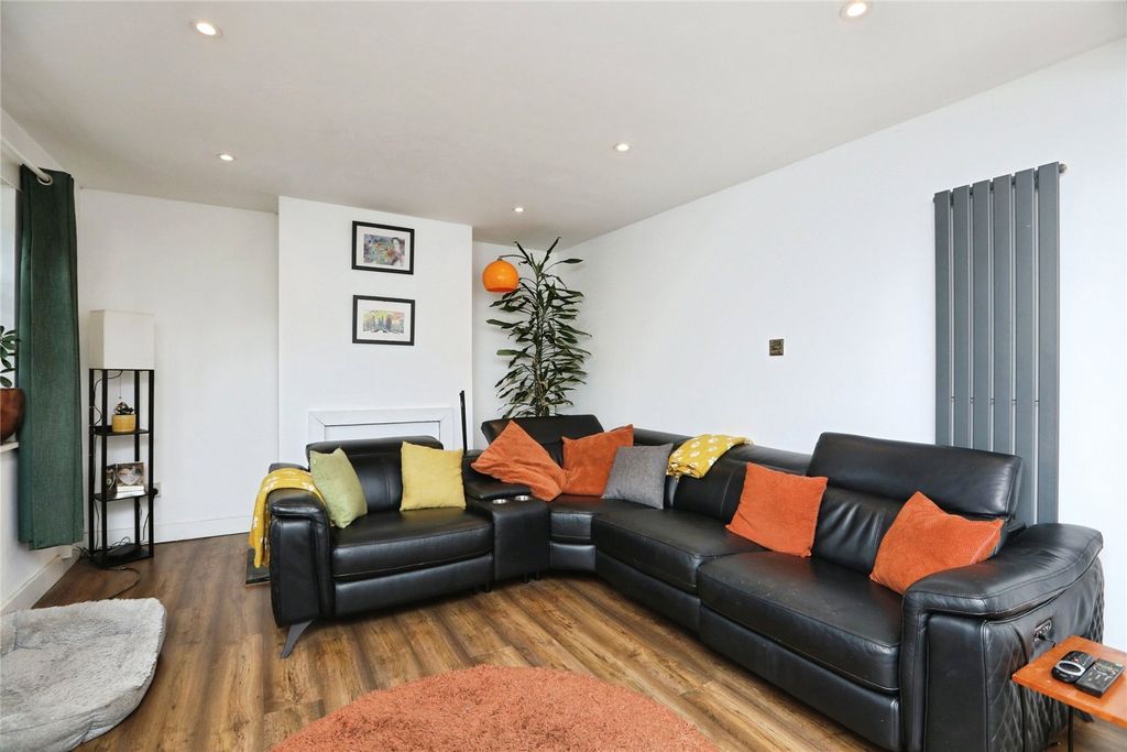 Property photo 3 of 16 Picture No. 41