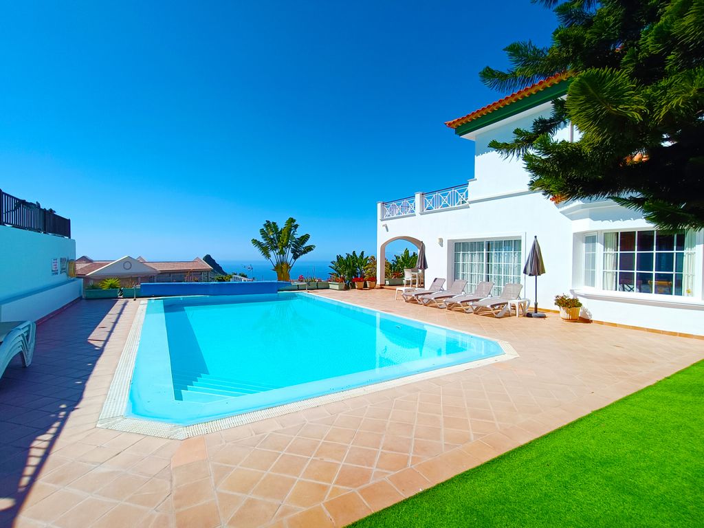 Property photo 2 of 30