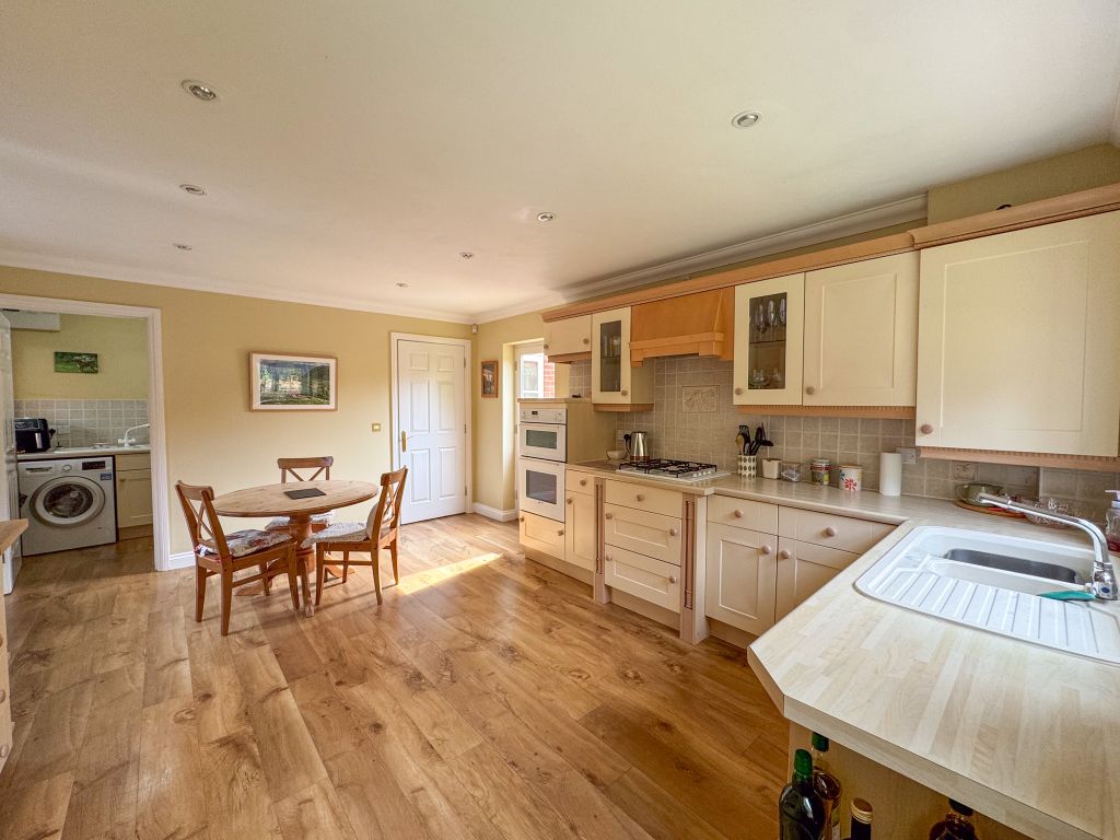 Property photo 3 of 38 Img_9288