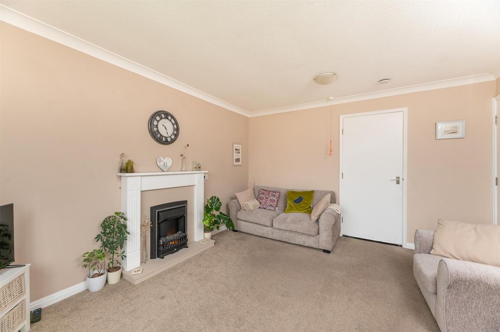Additional image 10 of 2 bed flat for saleTealbeck Court, Tealbeck Approach, Otley LS21