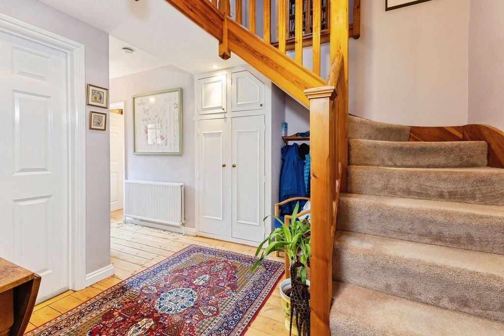 Property photo 2 of 38