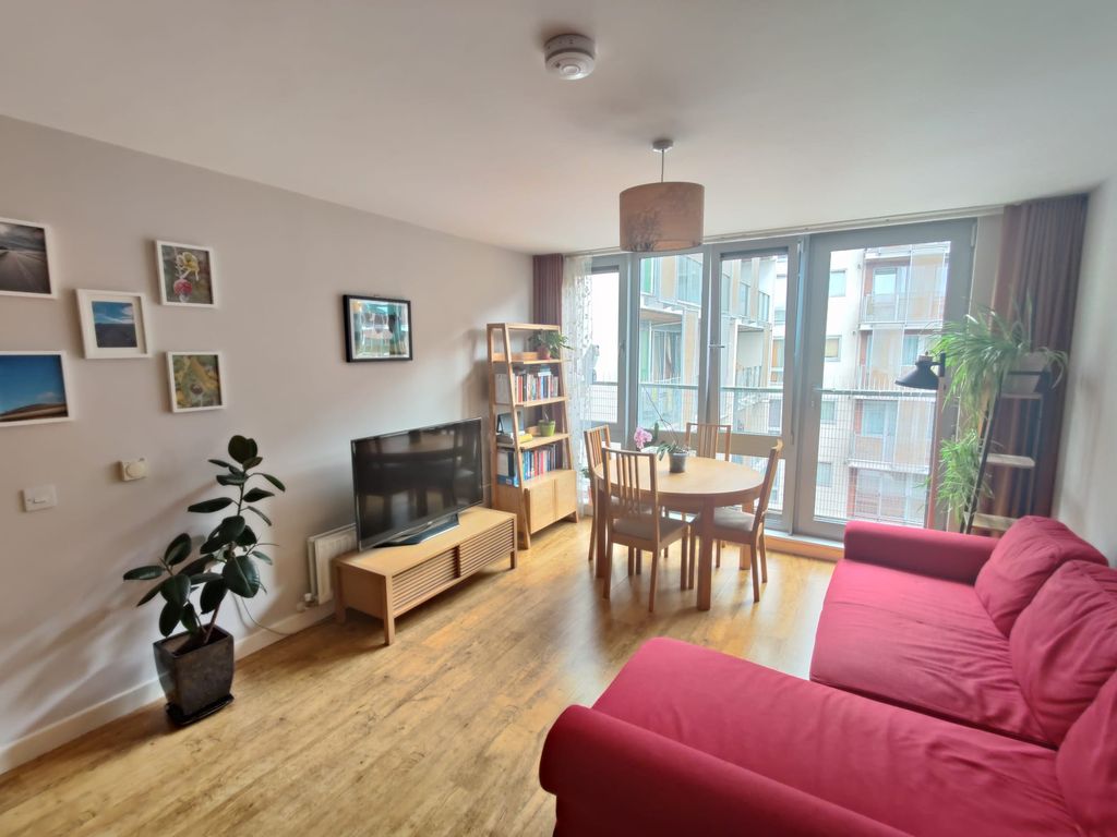 Property photo 1 of 13 1000163161