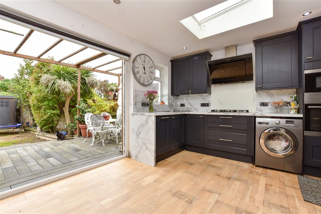 Property photo 1 of 20 Kitchen