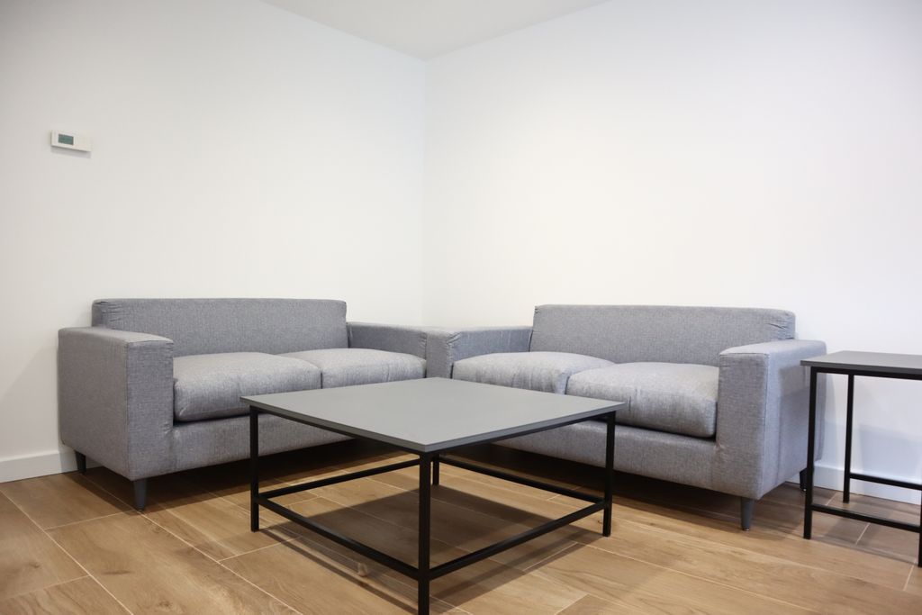 Property photo 3 of 9 Lounge