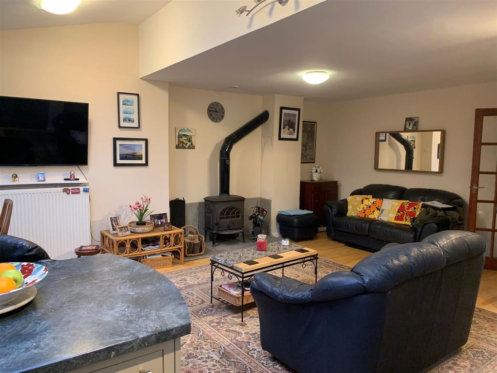 Property photo 3 of 12 Dining Room.Jpg