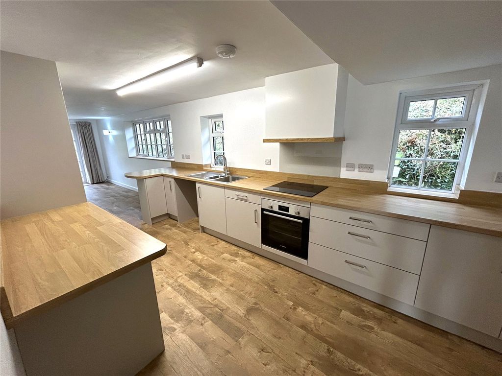 Property photo 3 of 23 Kitchen