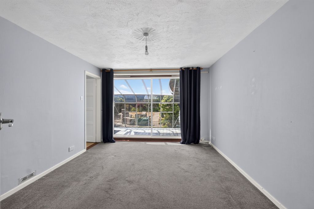 Property photo 2 of 19 A6705409