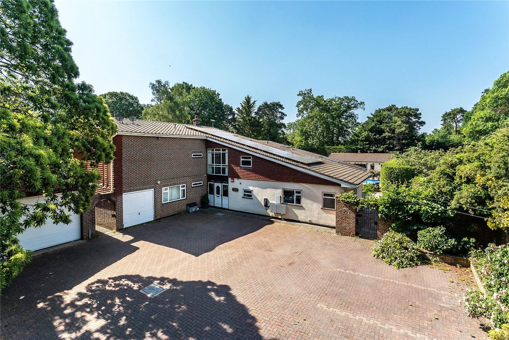 Property photo 1 of 77 Picture No. 33