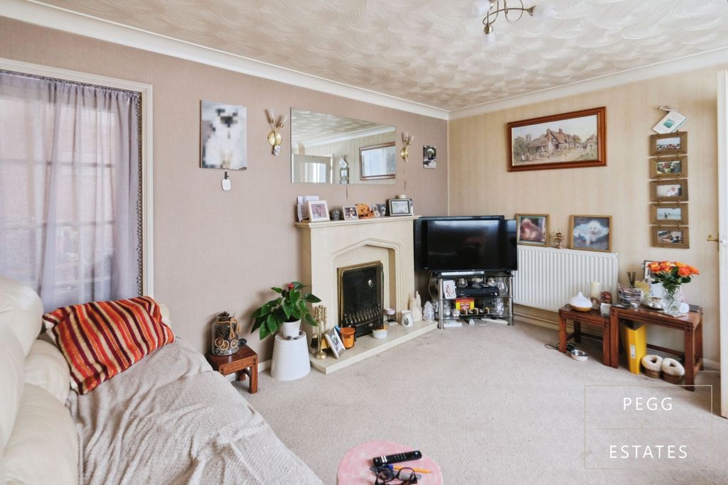 Property photo 2 of 15