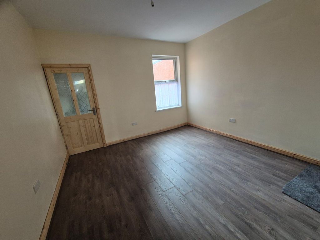 Property photo 2 of 18 Gallery