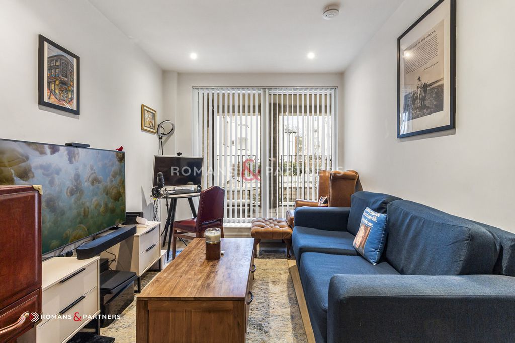 Property photo 2 of 12