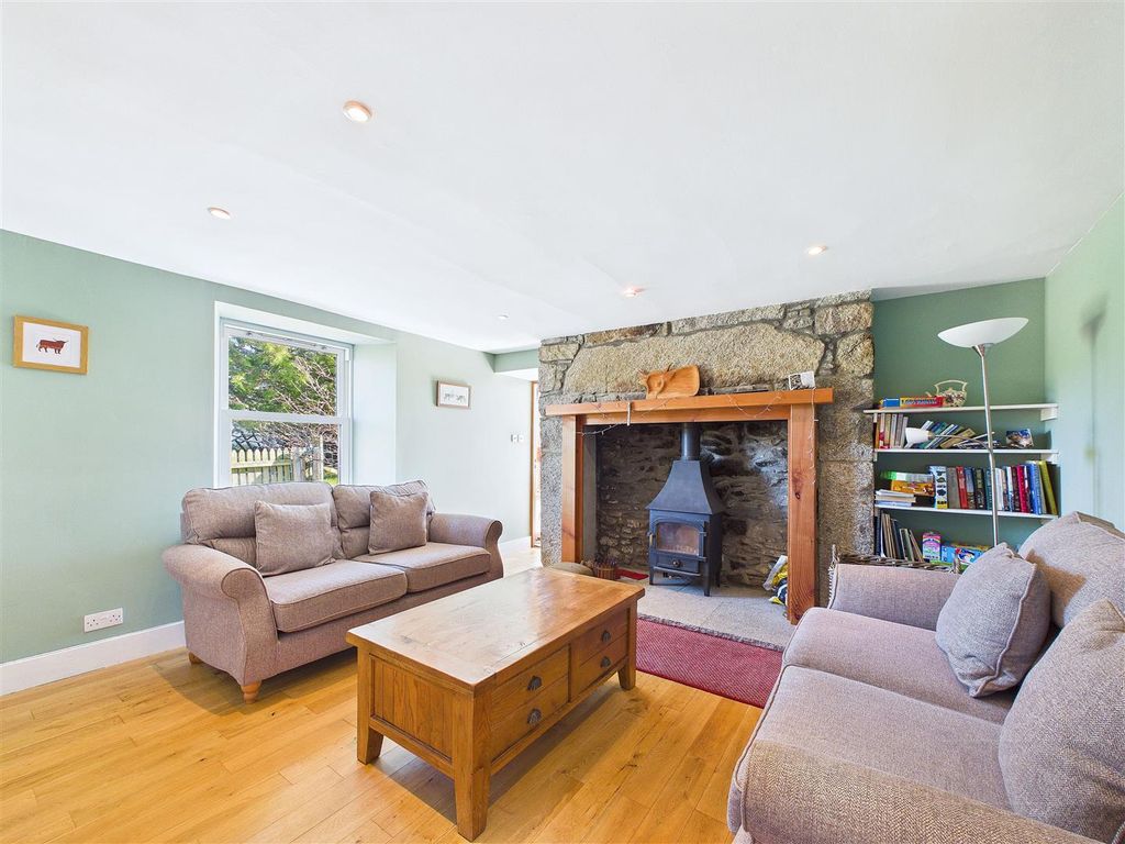 Property photo 2 of 35 Sitting Room