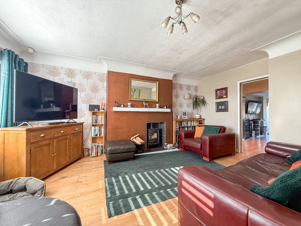 Property photo 2 of 24