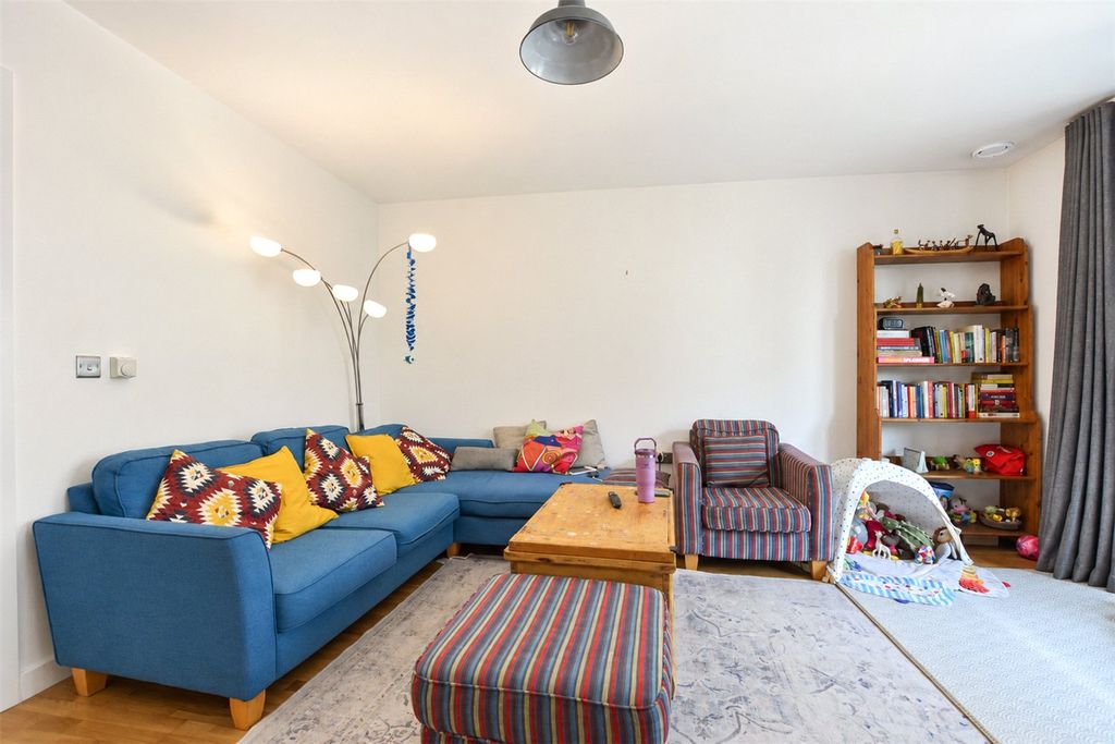 Property photo 2 of 15 Picture No. 04