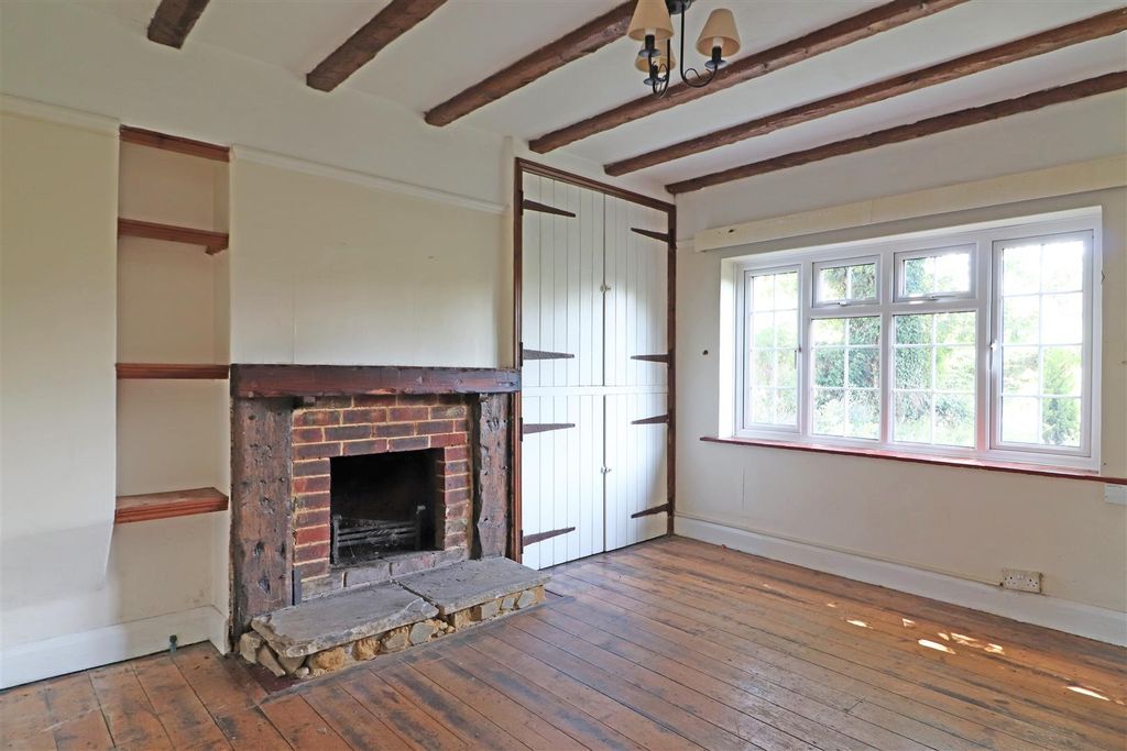Property photo 3 of 16