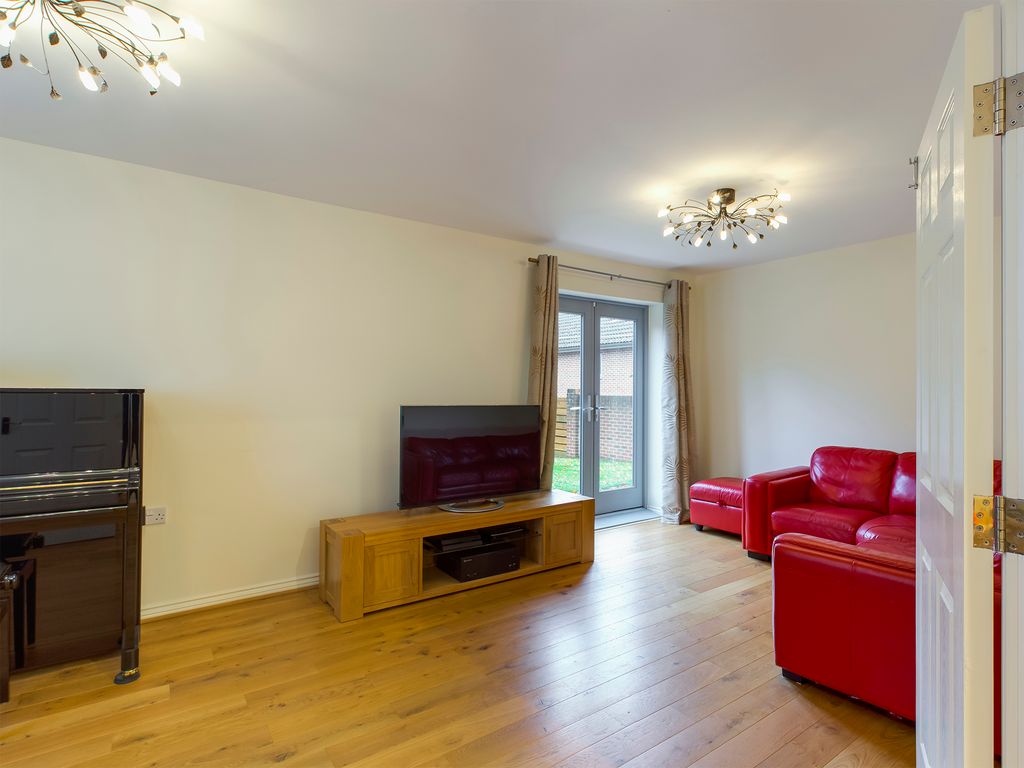 Property photo 2 of 31