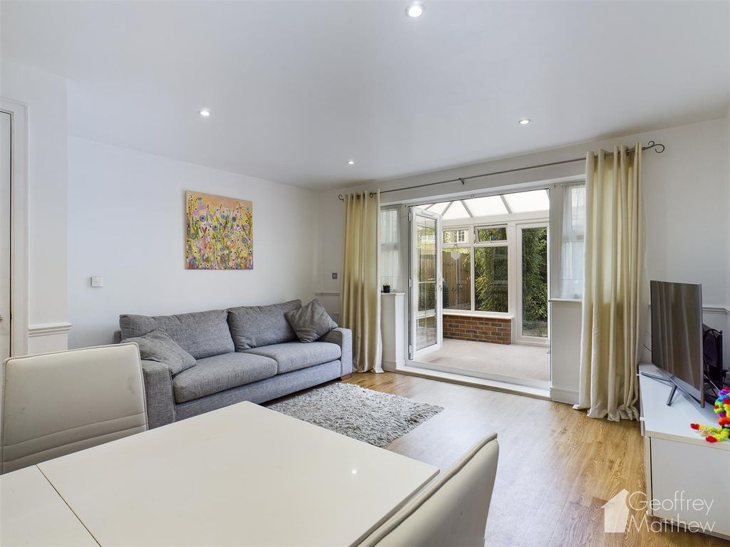 Property photo 1 of 12 Cam00768P1-Pr0144-Still14.Jpg