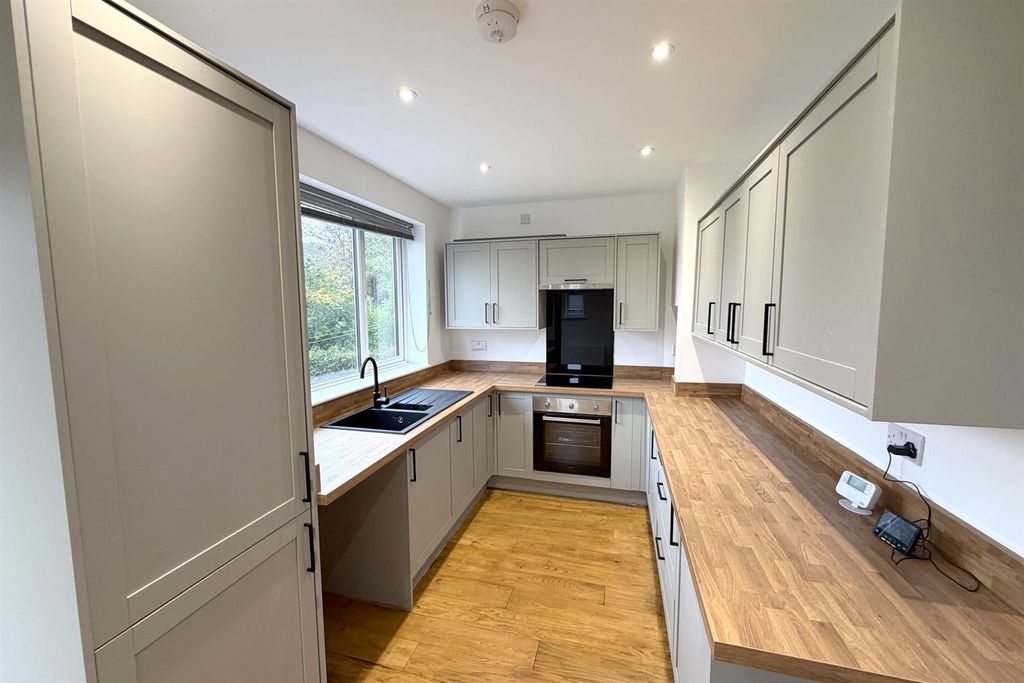 Property photo 2 of 9 Kitchen 1.Jpg