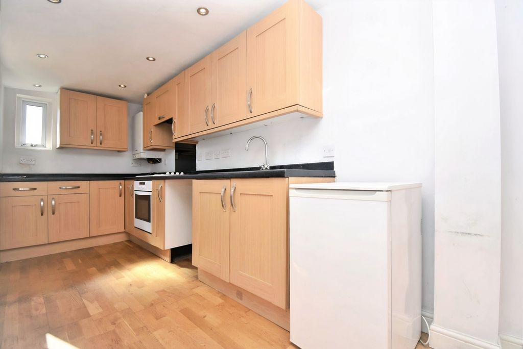 Property photo 2 of 12 8