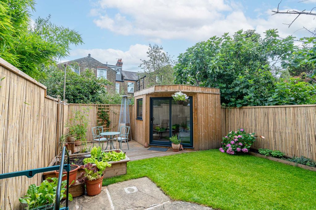 Property photo 3 of 14 Dsc02798-Edit