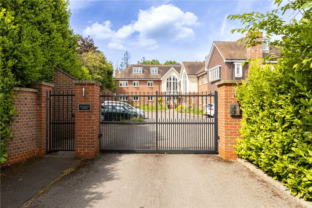 Additional image 13 of 2 bed flat for saleLeyton Road, Harpenden, Hertfordshire AL5