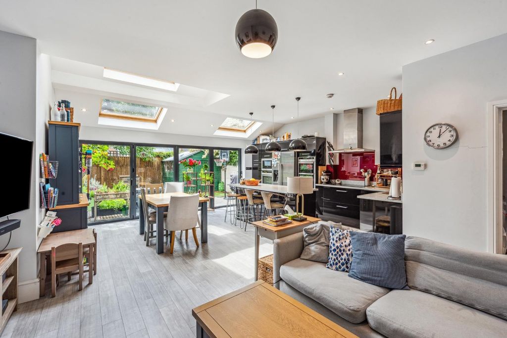 Property photo 3 of 15 Kitchen / Family Room