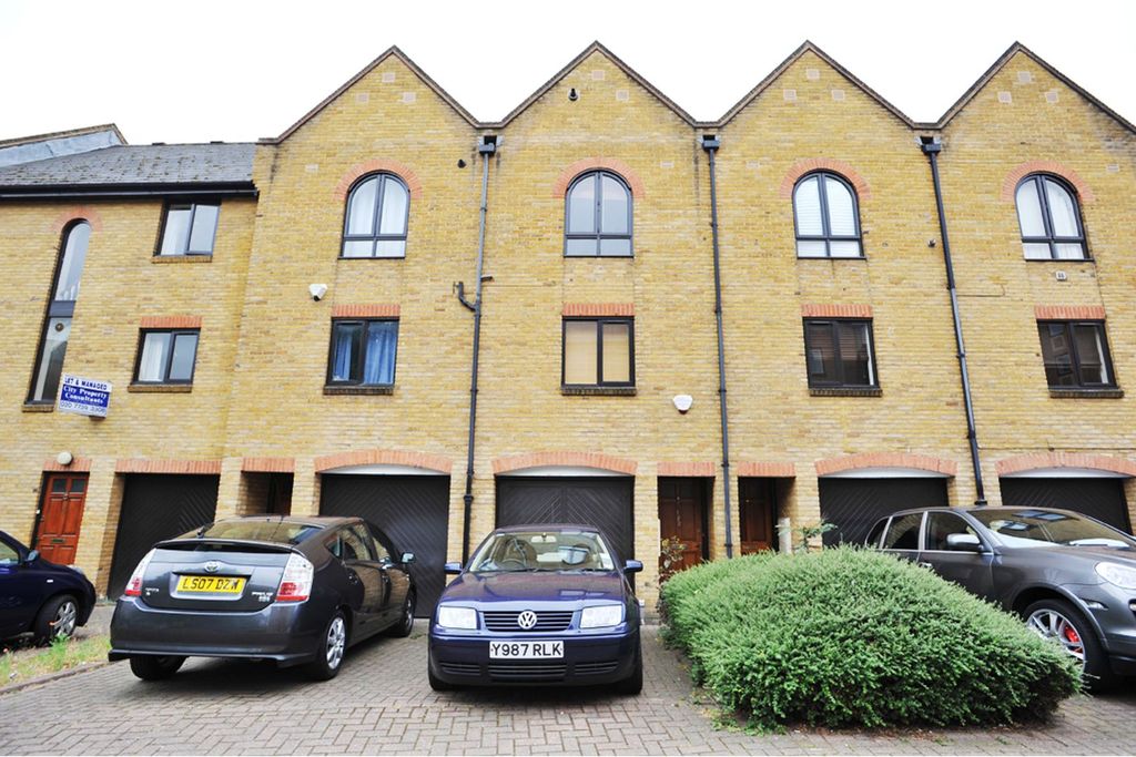 Property photo 1 of 22 Front View