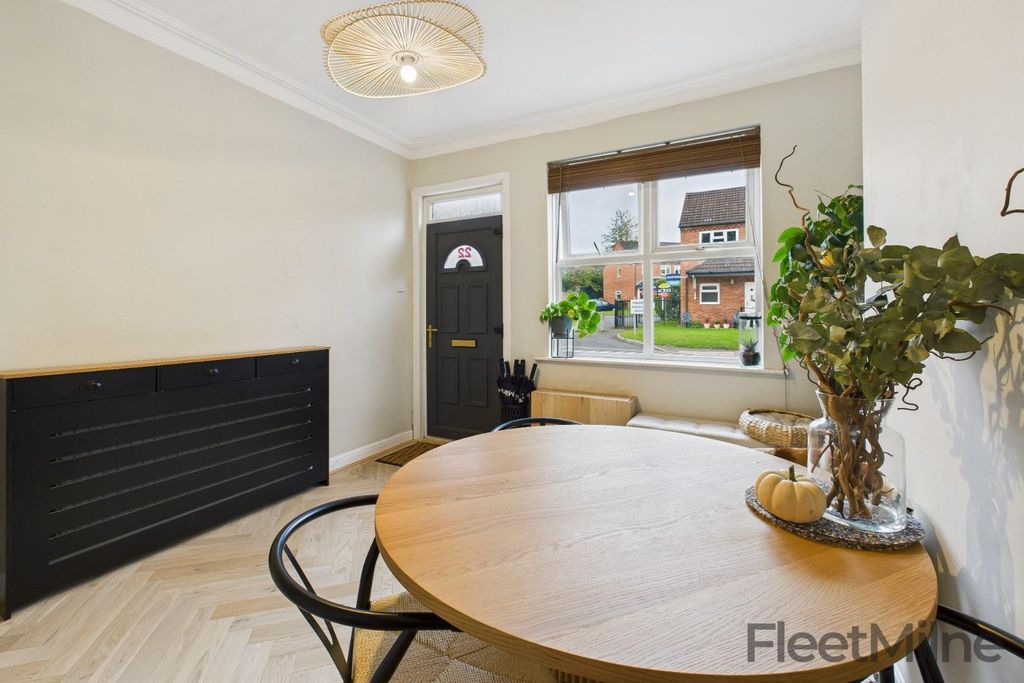 Property photo 3 of 19 Dining Room