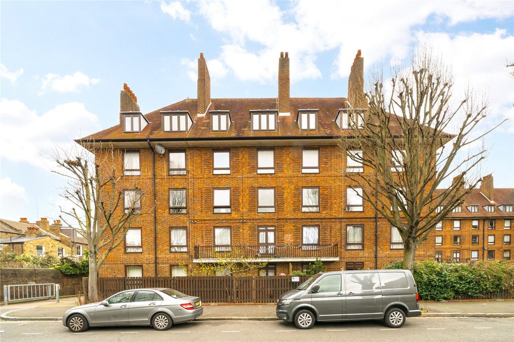 Property photo 2 of 12 Picture No. 11